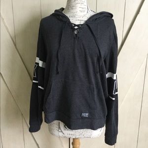 🖤PINK Collegiate Lace-Up Pullover🖤